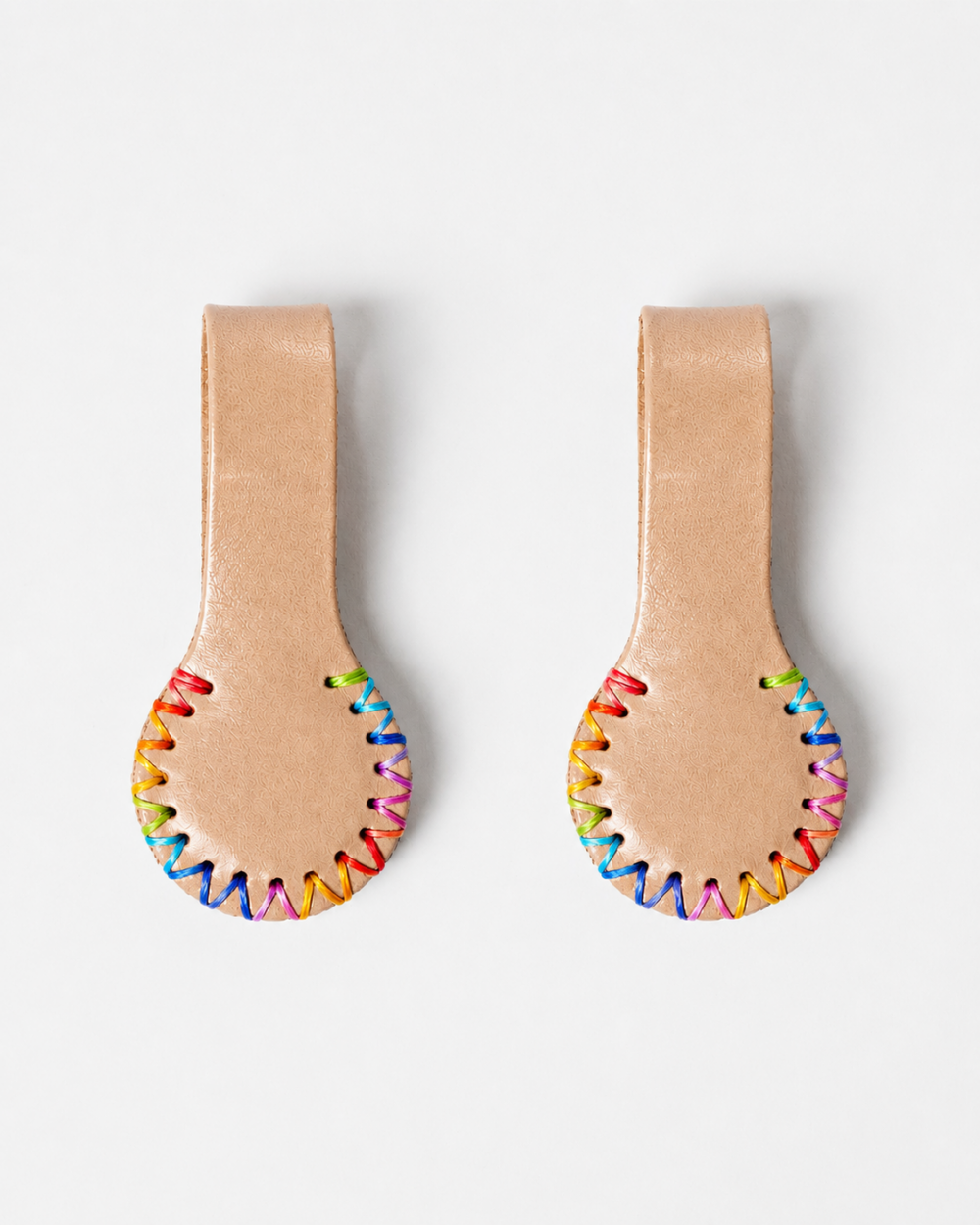Stella Clip Karoo Sand – Beige with Rainbow stitching Leather Magnetic Clip
