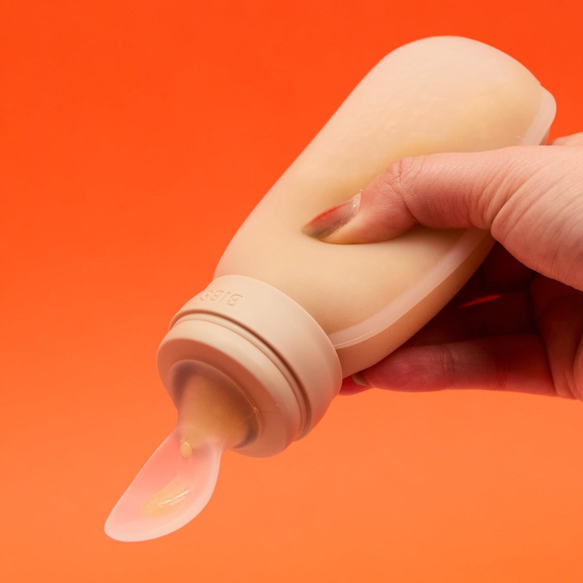 BIBS Spoon Feeder Squeeze lifestyle