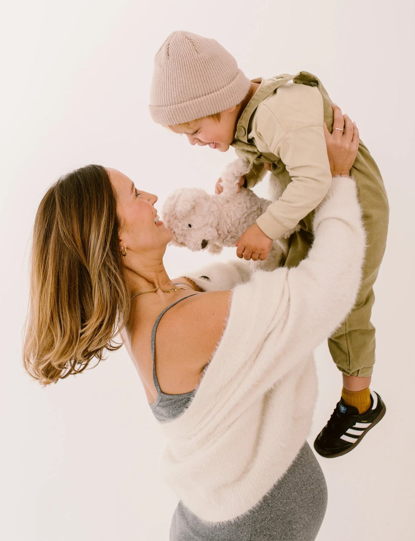 Lou Rechargeable Heartbeat Comforter (Beige)