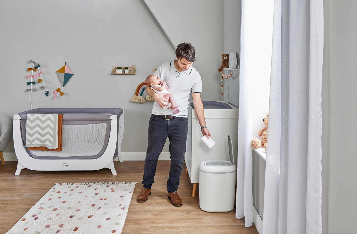 Shnuggle Eco-Touch Nappy Bin - Motherhood
