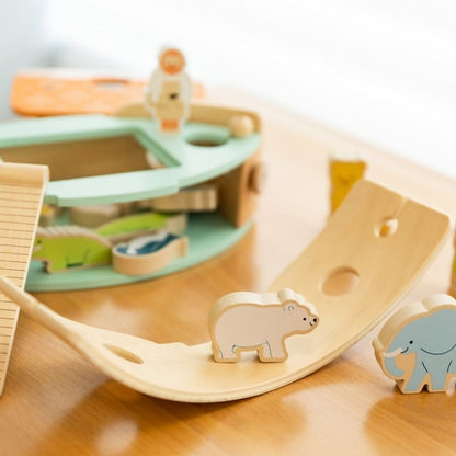 Classic World - Pretend & Play - Making Noah's Ark