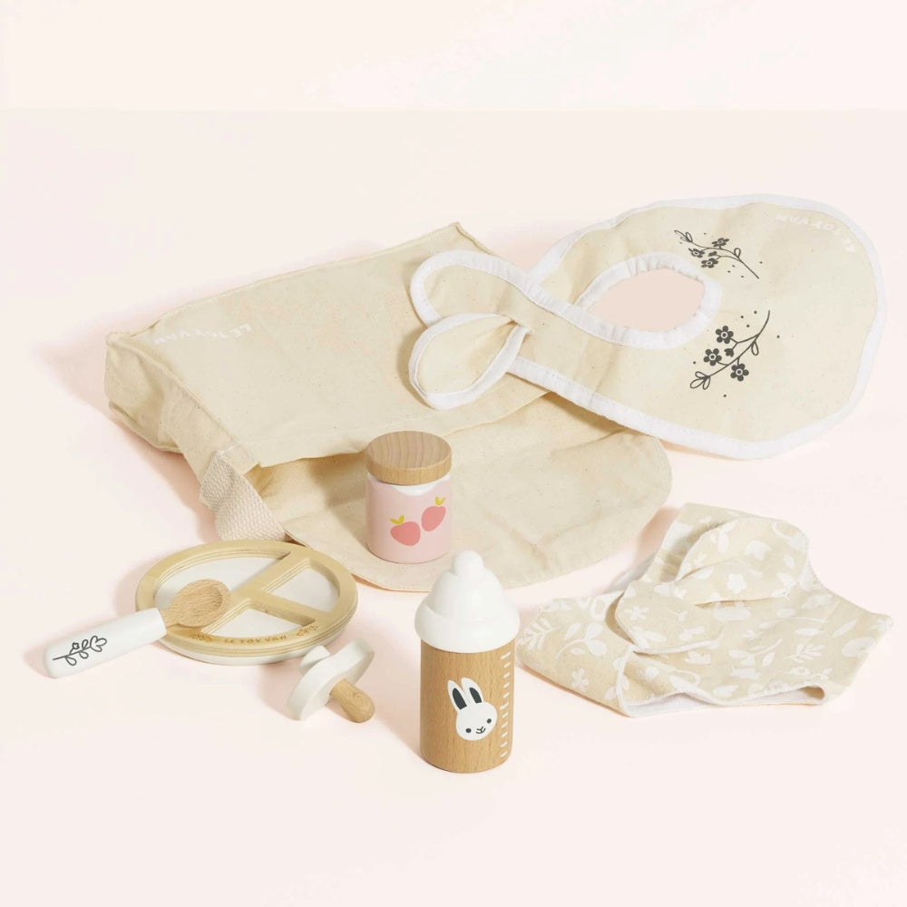 Le Toy Van - Dolls Nursing Kit and Bag - 8pcs