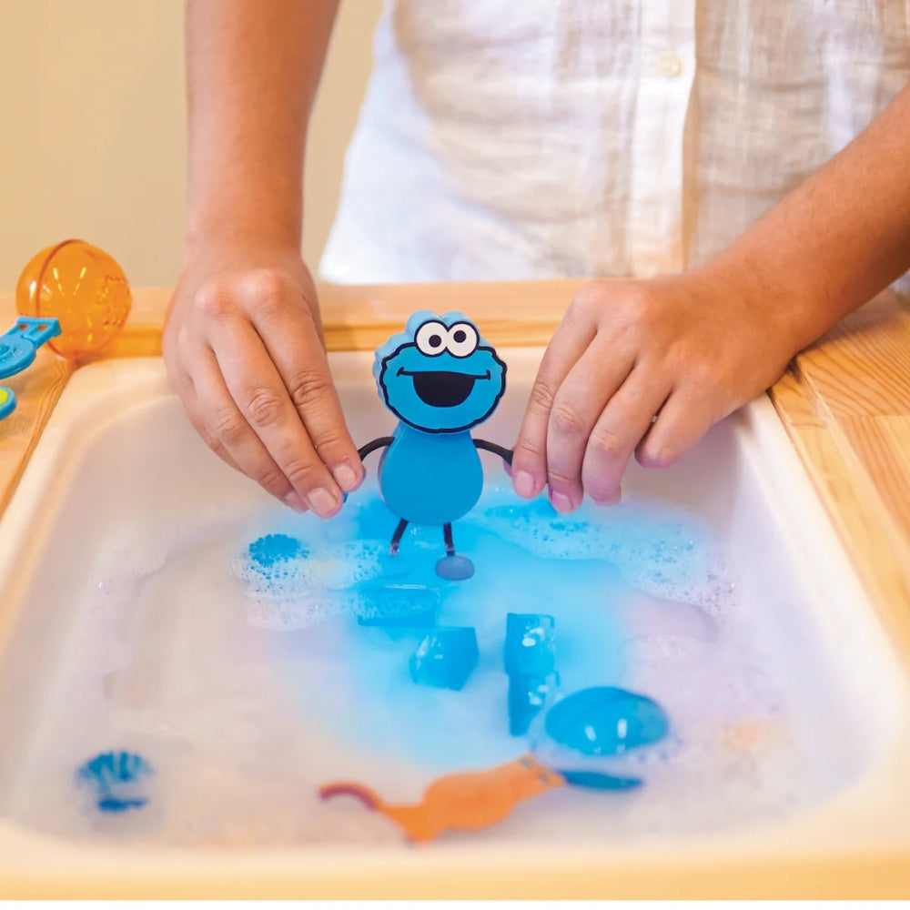 Glo Pals - Water Activated Light-Up Sensory Toys - Cookie Monster Sesame Street