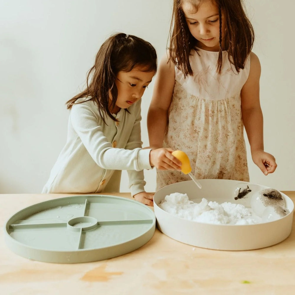 Jellystone Designs - Sensory Tray Play with Illustrated Silicone Lid