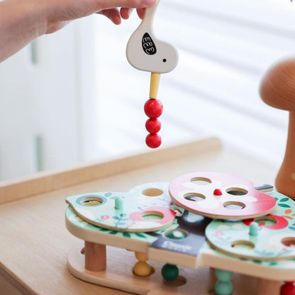 Classic World - Woodpecker Fine Motor Activity Game