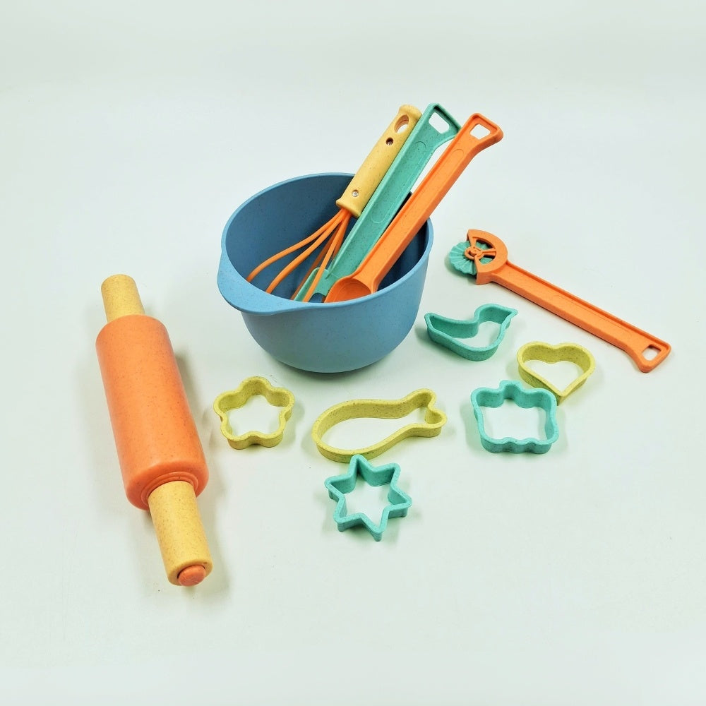 Mingli Toys - Pretend & Play - Baking Set - Eco-friendly - 12 Pieces