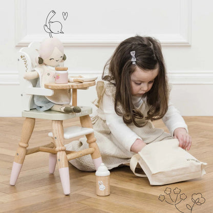 Le Toy Van - Dolls Nursing Kit and Bag - 8pcs