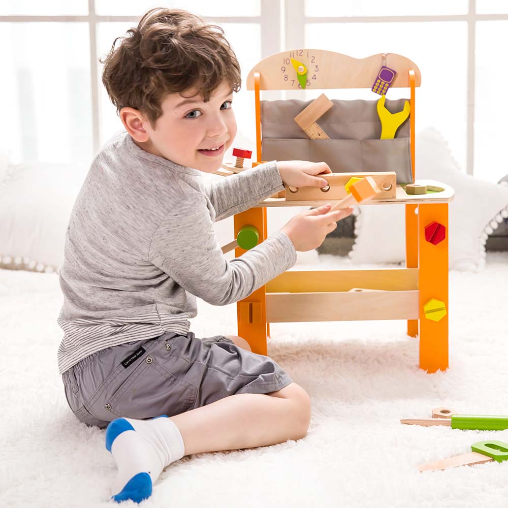 Classic World - Pretend & Play - Tool Bench - 37pcs