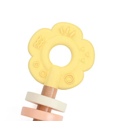 Classic World - Flower Grasping Baby Rattle Sensory Toy