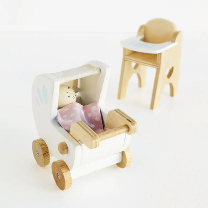 Le Toy Van - Dolls House Furniture: Nursery & Baby Set - 5pcs