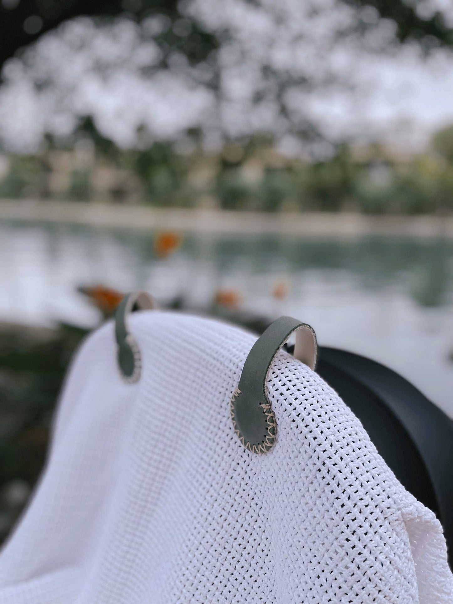 Stella Clip Bokke – Green & Cream Leather Magnetic Clip - Motherhood