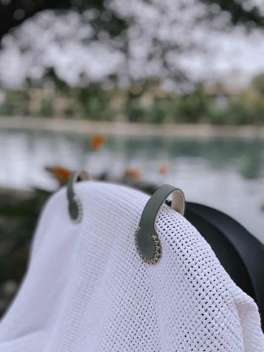 Stella Clip Bokke – Green & Cream Leather Magnetic Clip - Motherhood