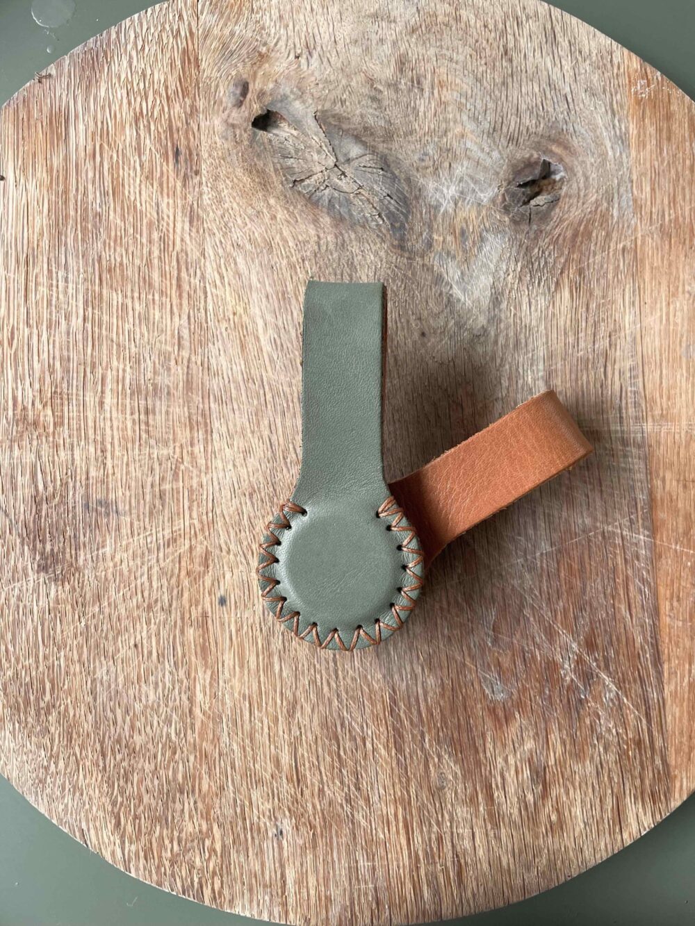Stella Clip Maple – Green/Brown Leather Magnetic Clip