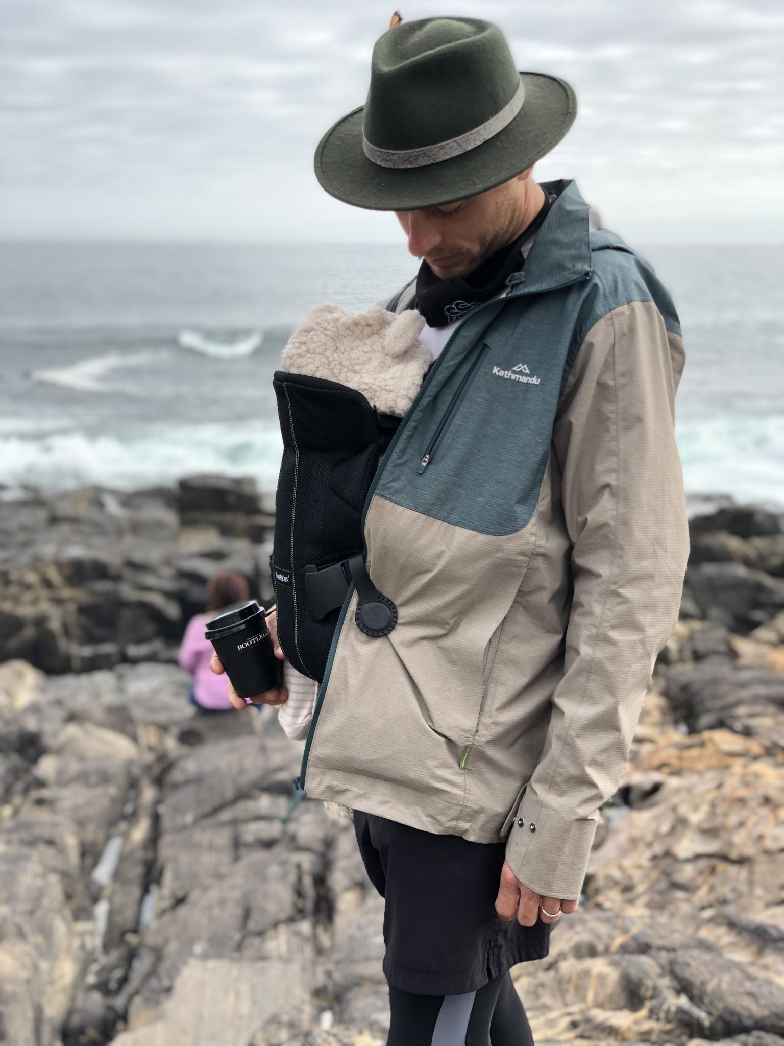 Stella Clip - Swartland Fields - Black with Black stitching - Motherhood