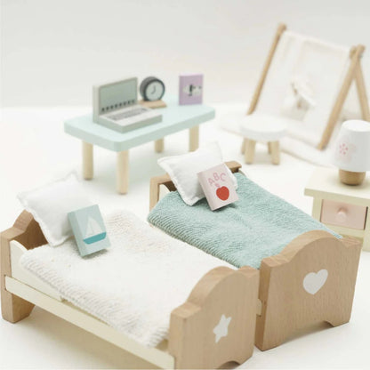 Le Toy Van - Pretend & Play - Dolls House Furniture: Child's Bedroom - 24pcs