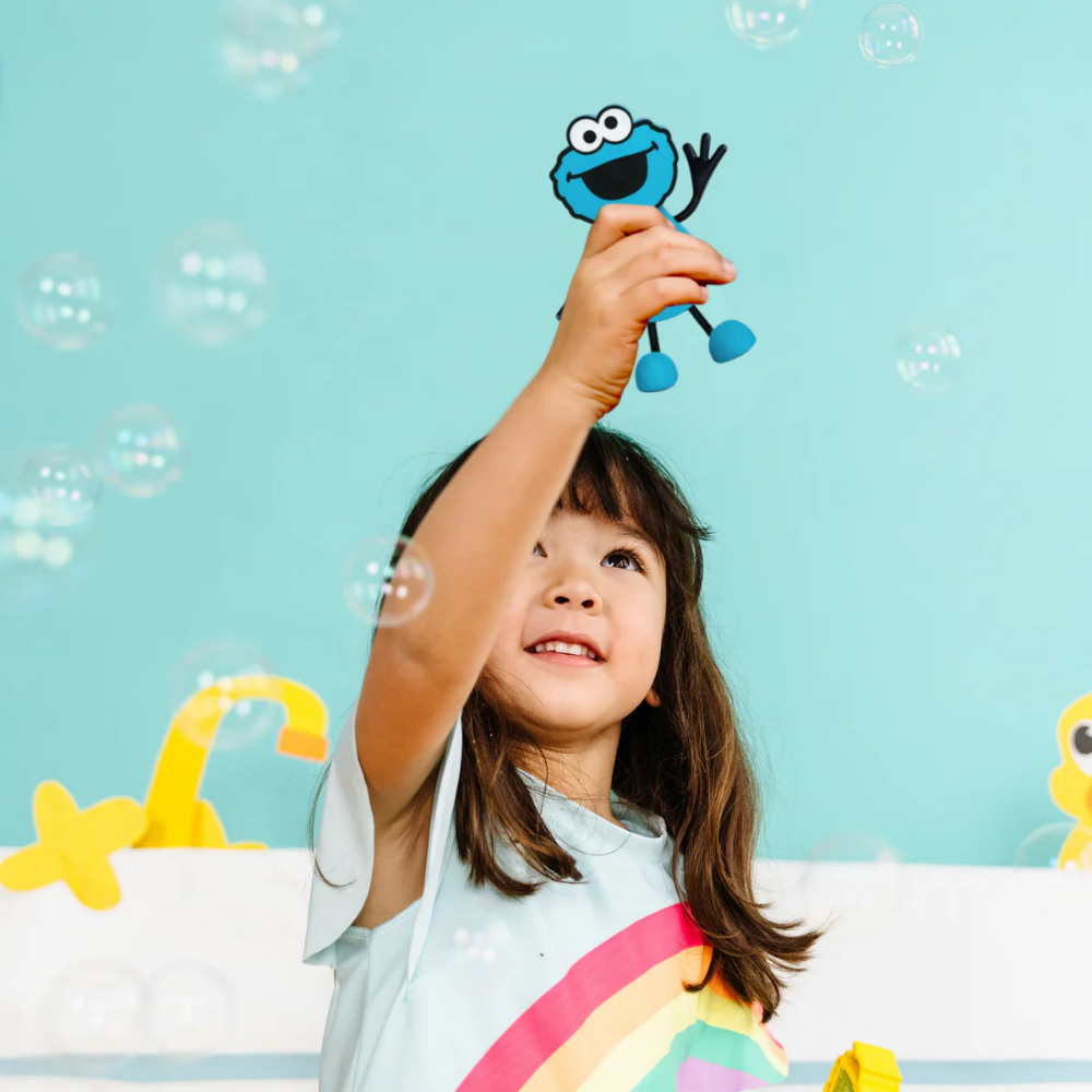 Glo Pals - Water Activated Light-Up Sensory Toys - Cookie Monster Sesame Street