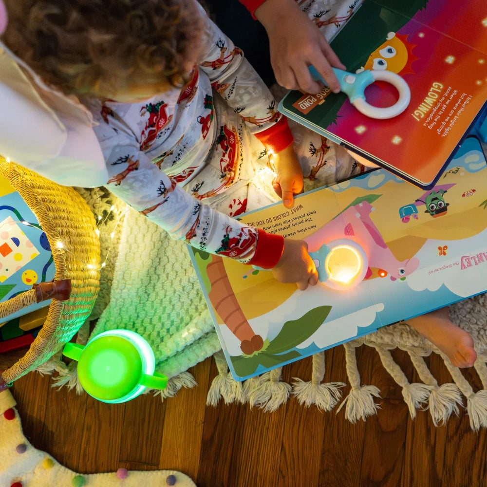 Glo Pals - Light Up Book - Pippa and Her Prehistoric Pals
