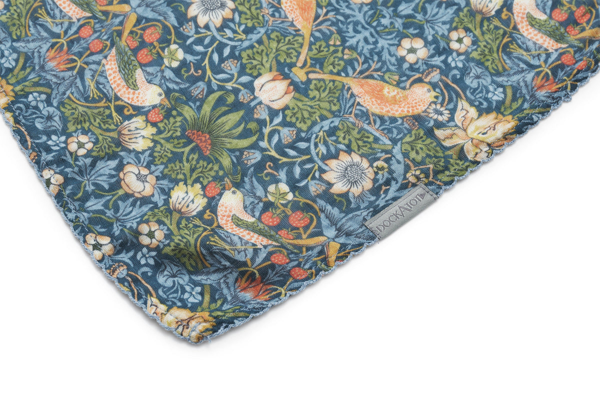 DockATot Swaddle Set Brer Rabbit / Strawberry Thief