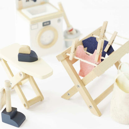 Le Toy Van - Dolls House Furniture: Laundry Room - 16pcs