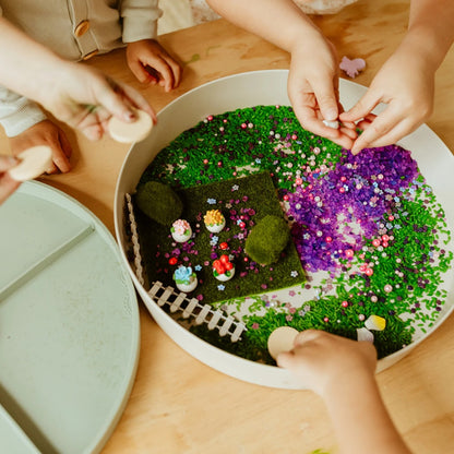 Jellystone Designs - Sensory Tray Play with Illustrated Silicone Lid