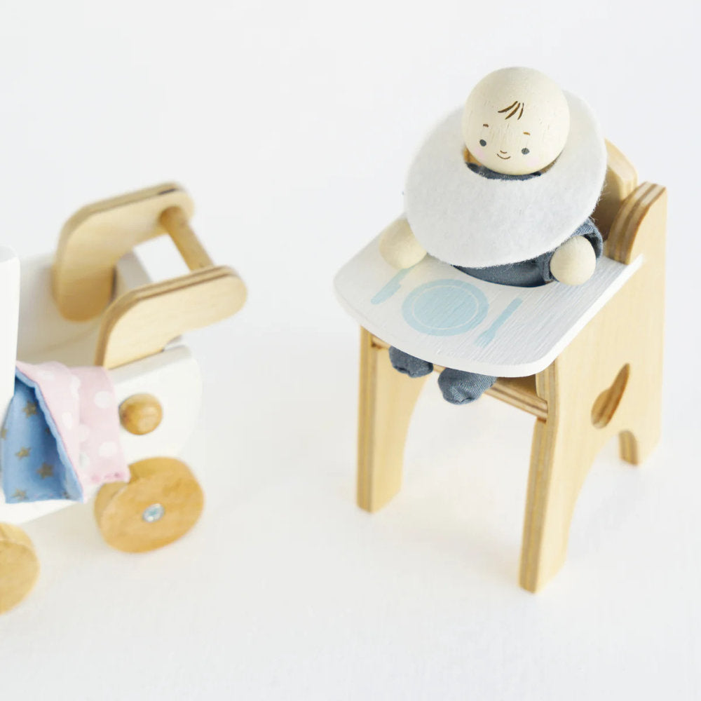 Le Toy Van - Dolls House Furniture: Nursery & Baby Set - 5pcs