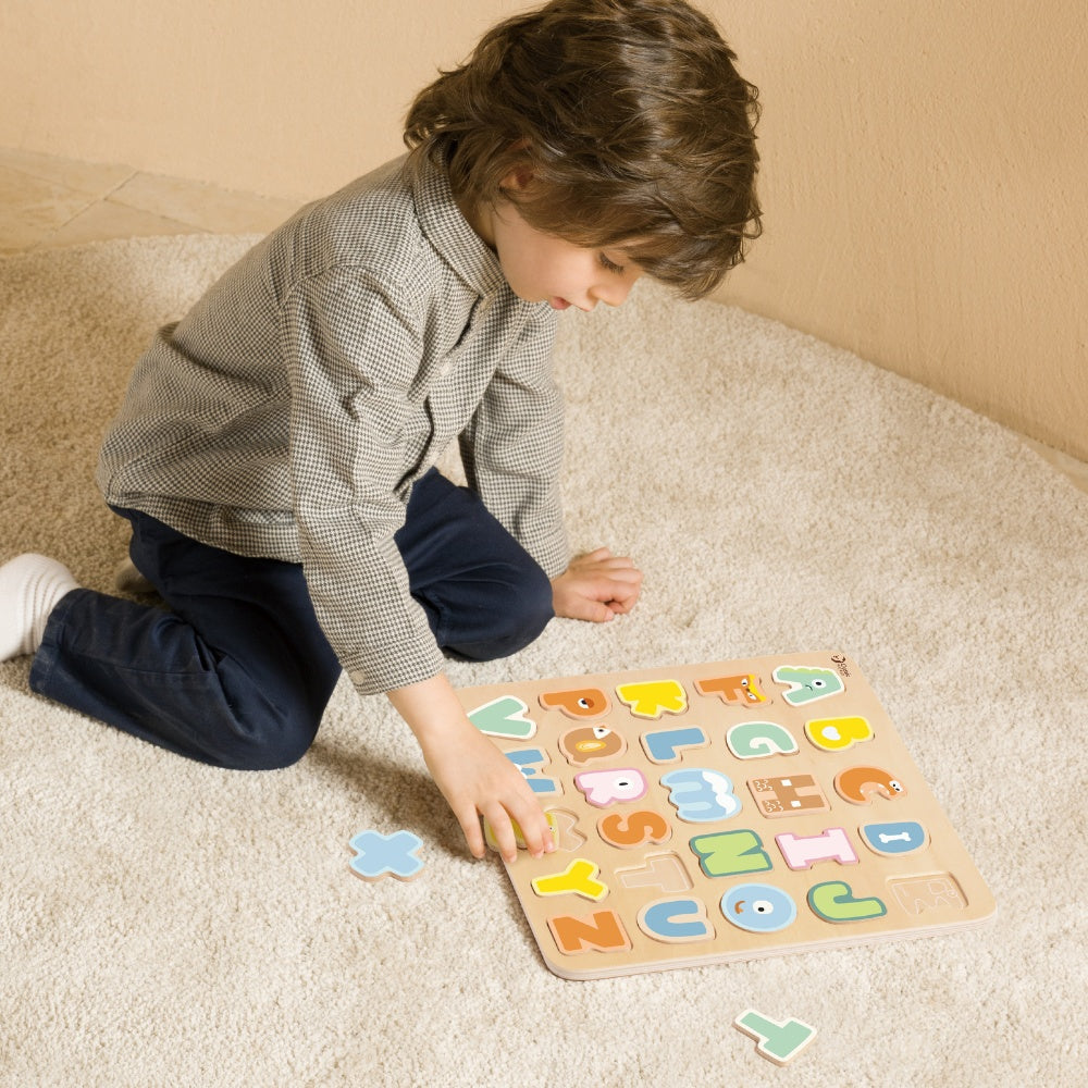 Classic World - Wooden Puzzle - Alphabet A-Z - 27pcs