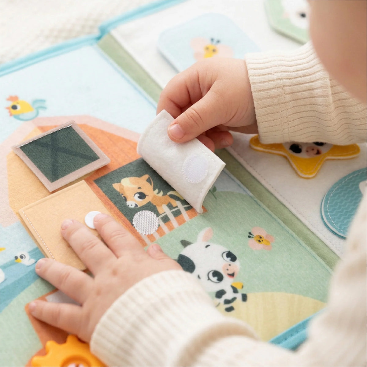 Tiny Love Farmers Funday Grow & Play Busy Book