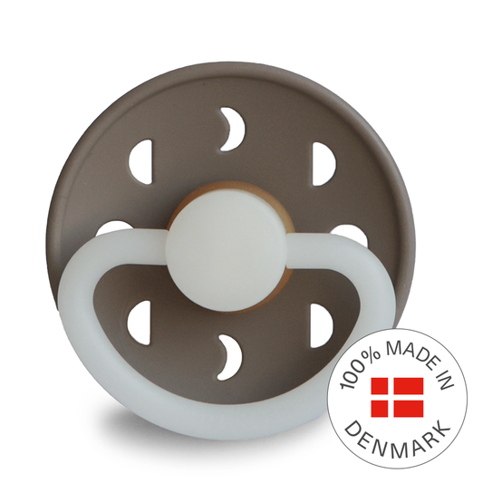 FRIGG Moon Night - Round Latex Pacifier - Portobello - Motherhood