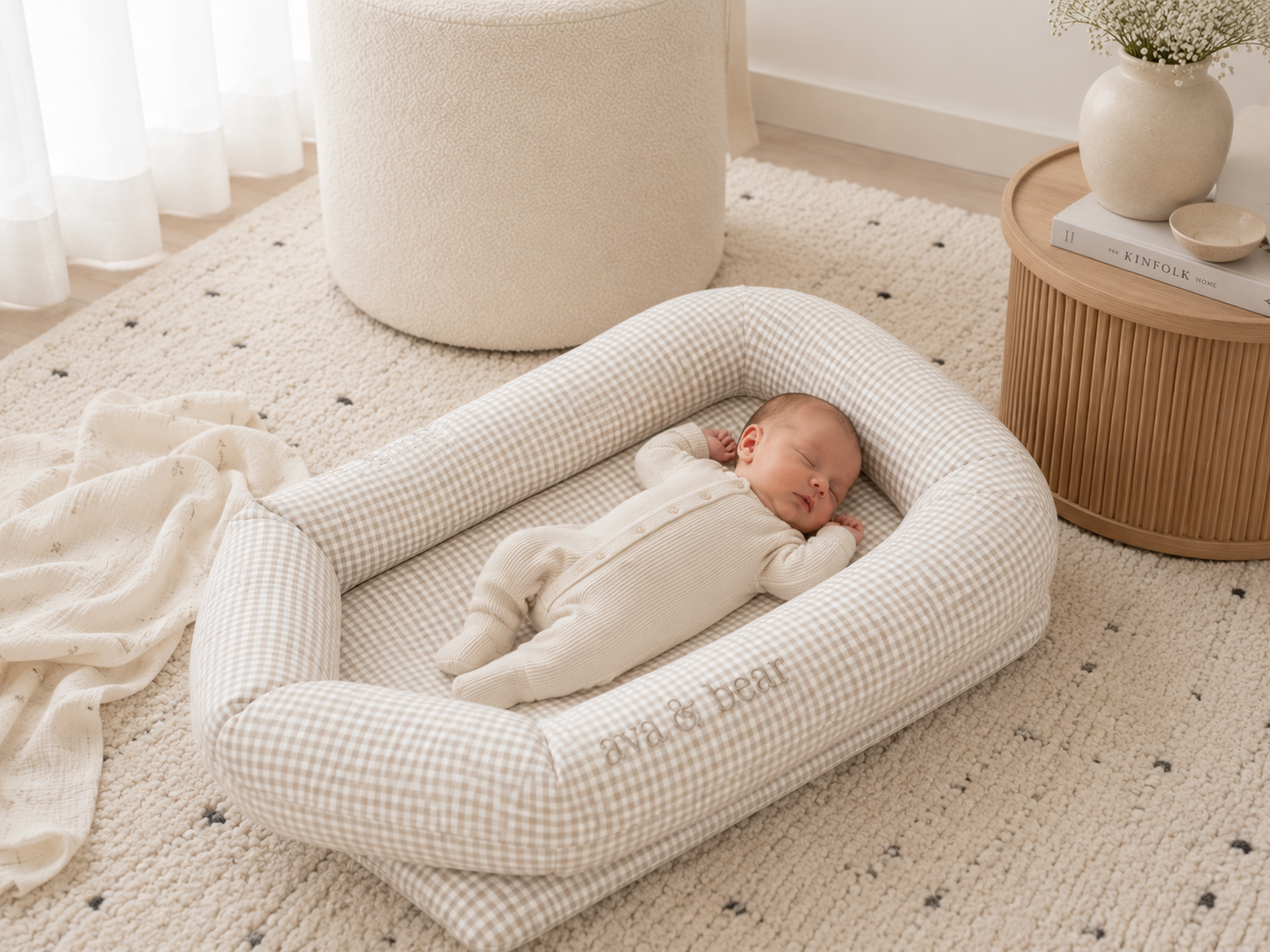 Ava & Bear Lounging Pod | Pearl Gingham