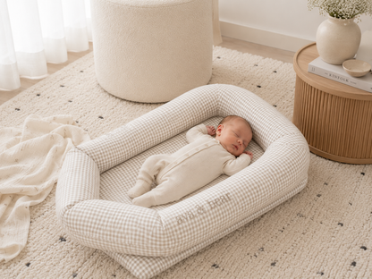 Ava & Bear Lounging Pod | Pearl Gingham