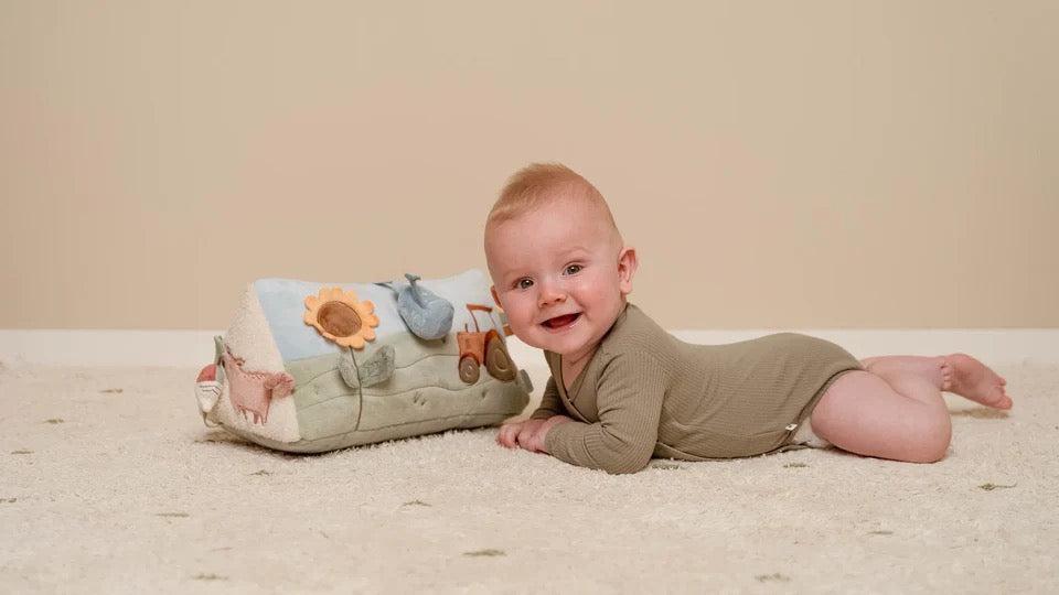 Little Dutch Activity Triangle - Motherhood
