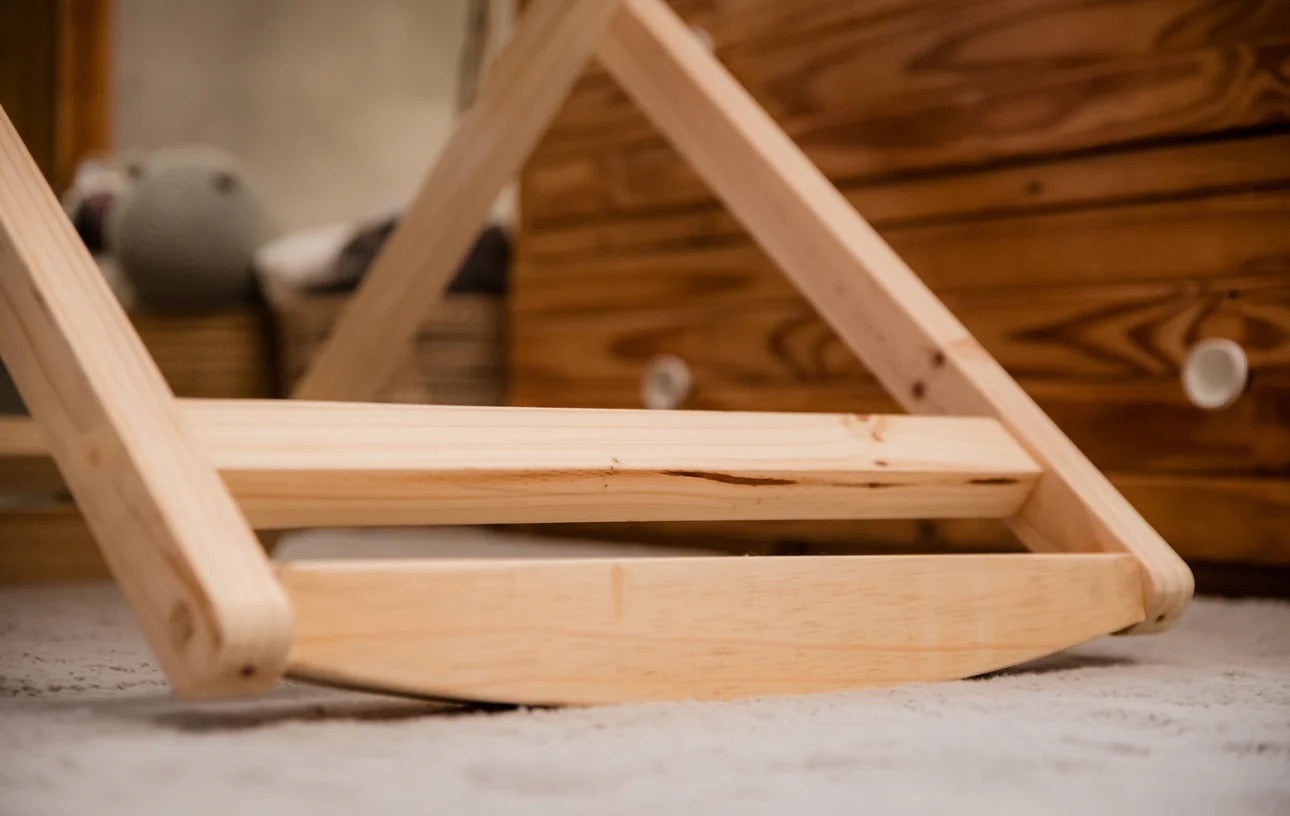 Love Local Moses basket Hard wood Stand