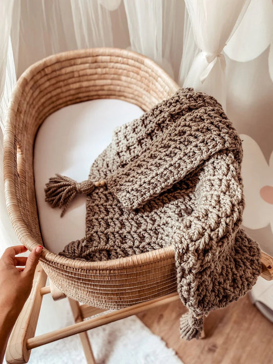Love Local Handwoven Moses Basket & Mattress Set