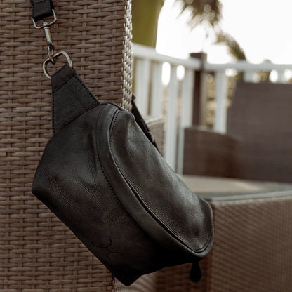 Thandana Ari Bumbag Leather