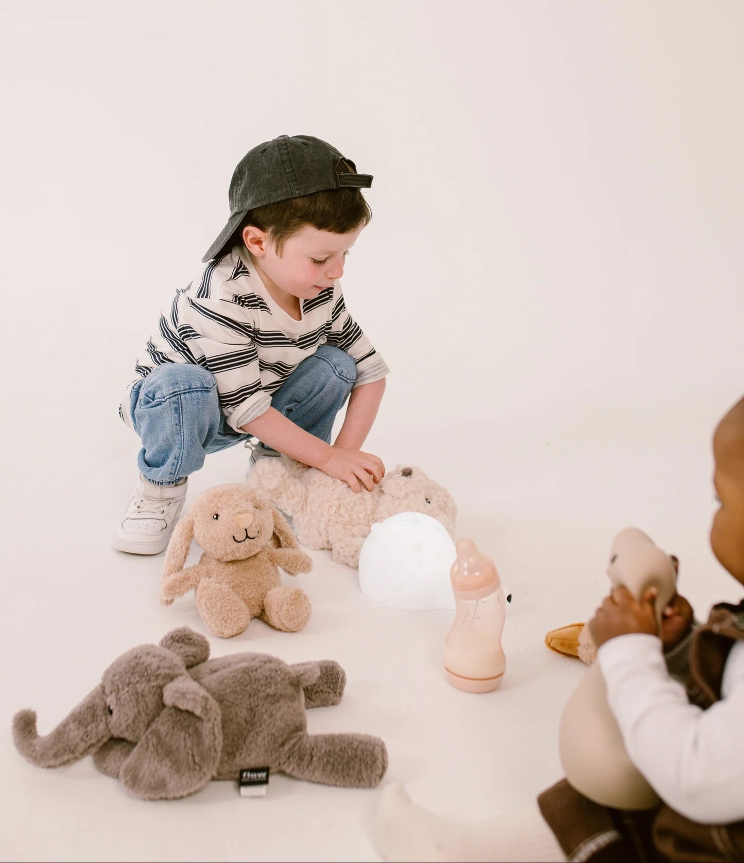 Lou Rechargeable Heartbeat Comforter (Brown)