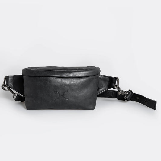 Thandana Ari Bumbag Leather