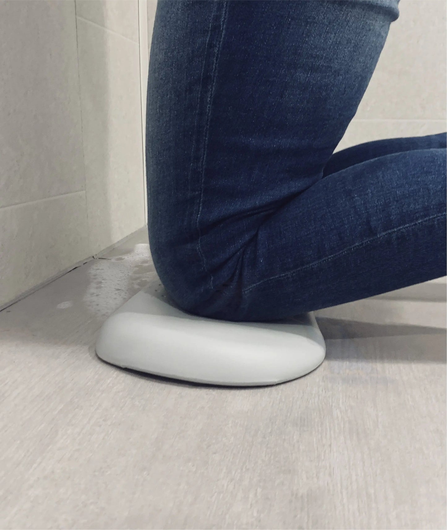 Shnuggle Kneeler | Non-slip antibacterial waterproof knee pad/mat Shnuggle