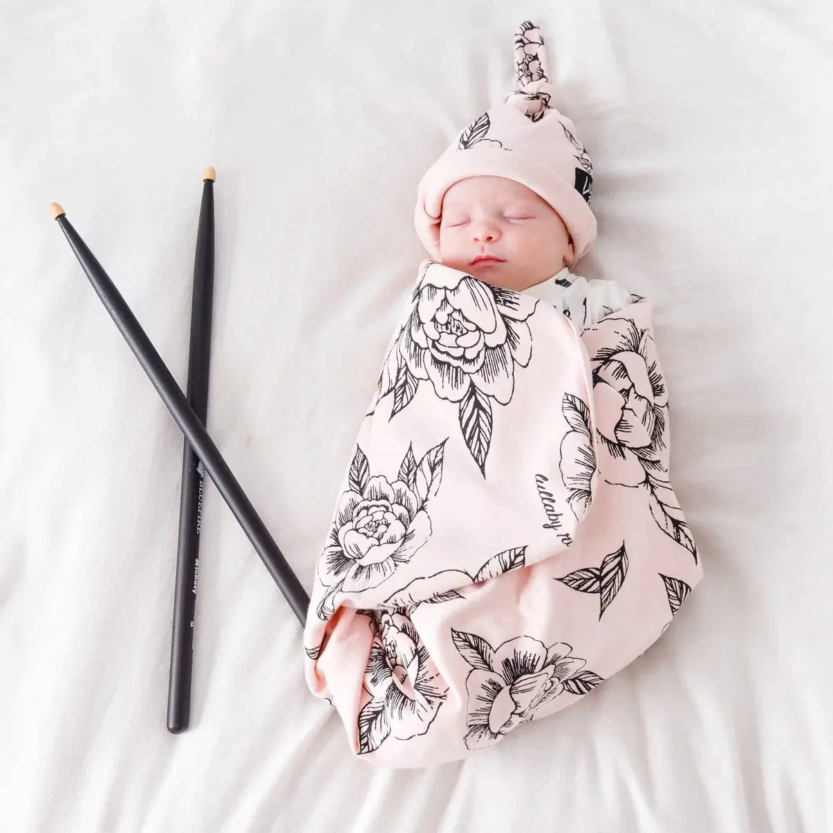 Lullaby Rock - Peony Swaddle Set - Motherhood