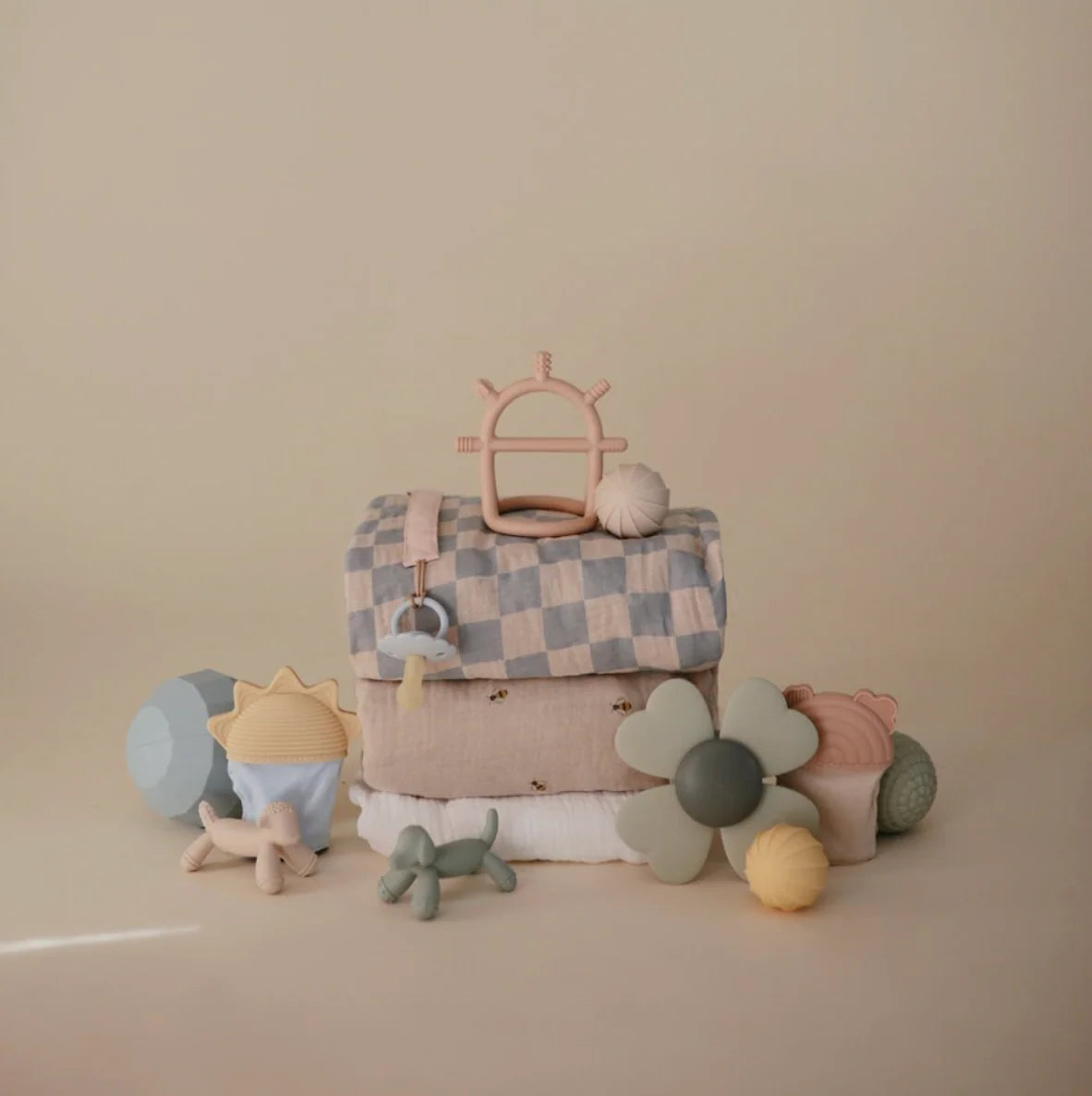 Mushie No-Drop Sensory Teether