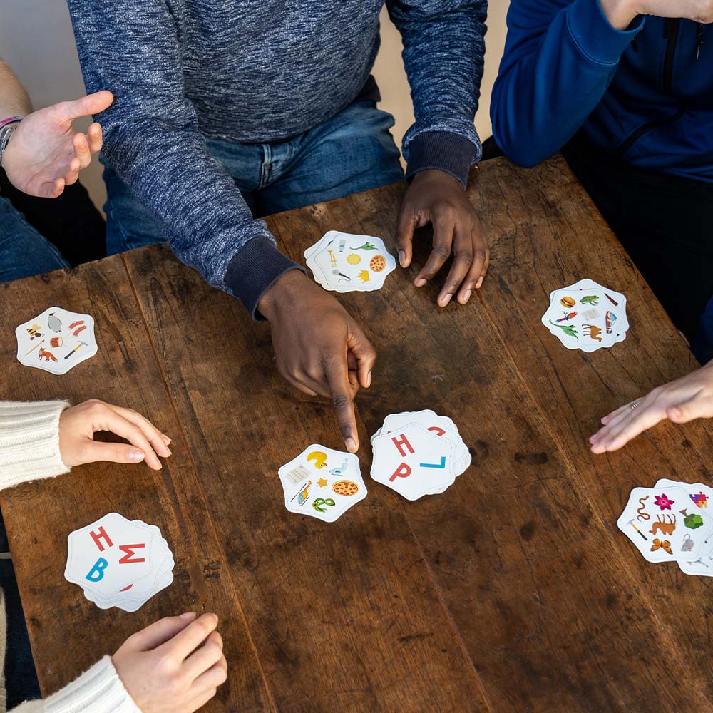 FlexiQ - Letter Links Educational Family Game