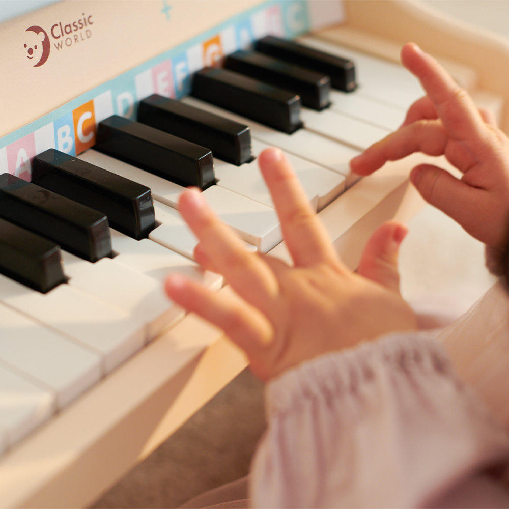 Classic World - Music & Play - Iris Piano