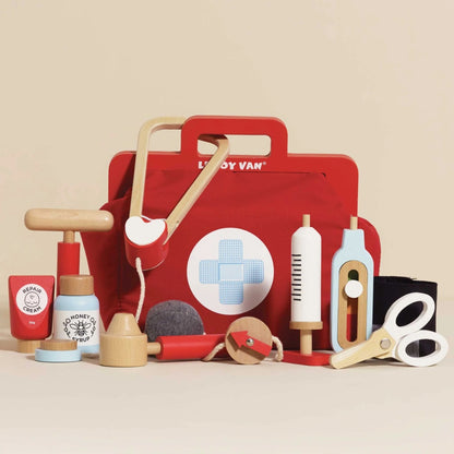 Le Toy Van - Pretend & Play - Wooden Vintage Doctor Roleplay Kit - 10pcs