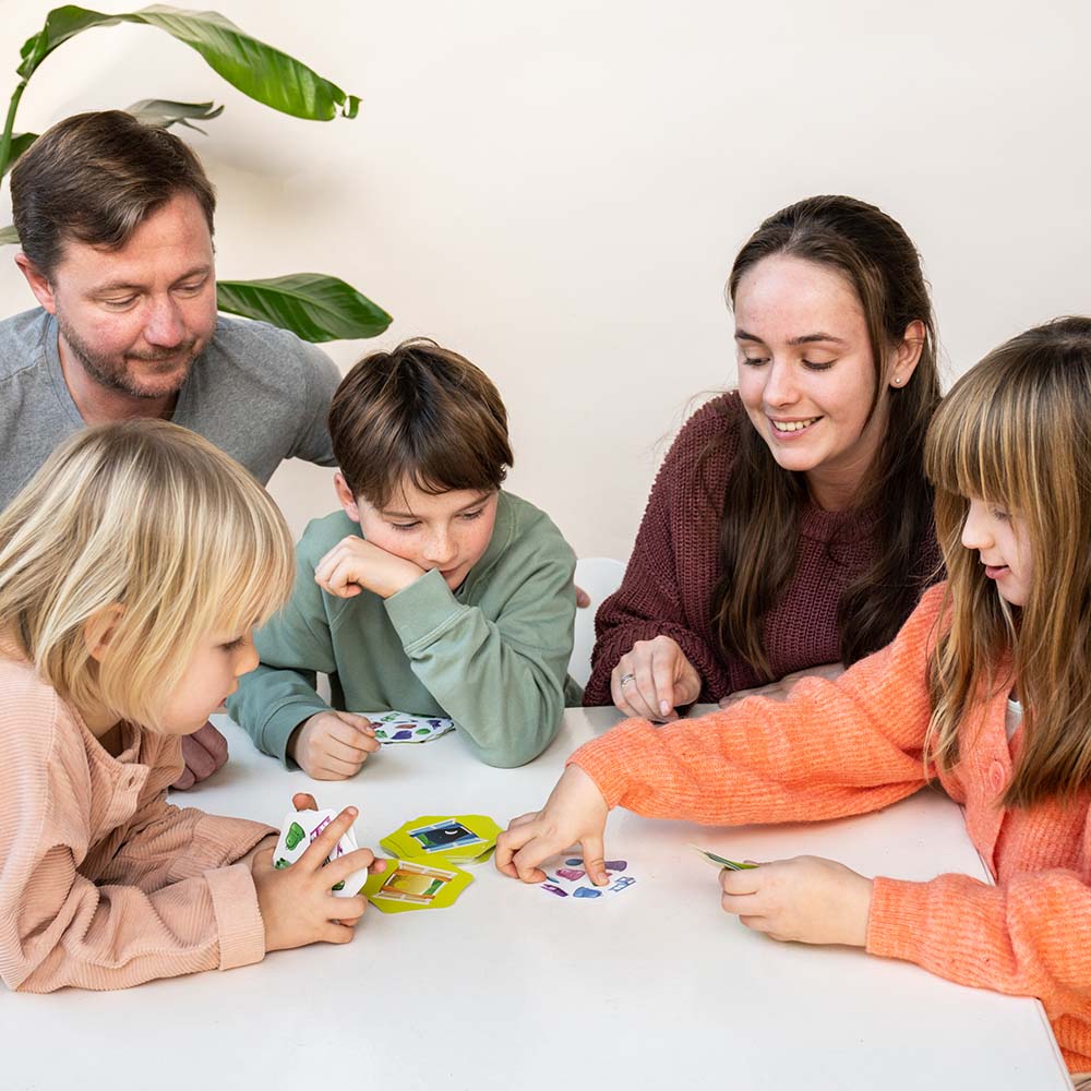 FlexiQ - Switch it! Family Card Game