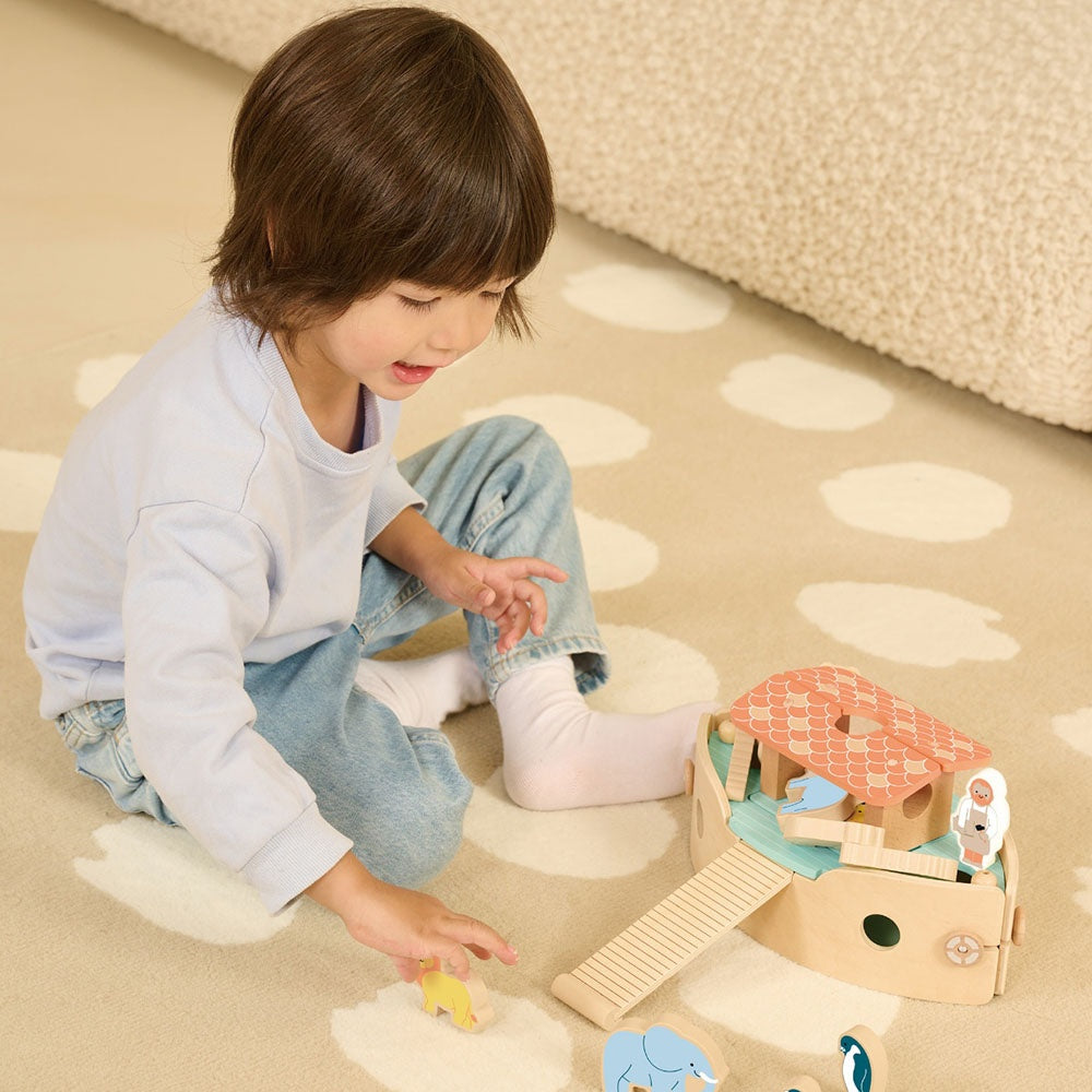 Classic World - Pretend & Play - Making Noah's Ark