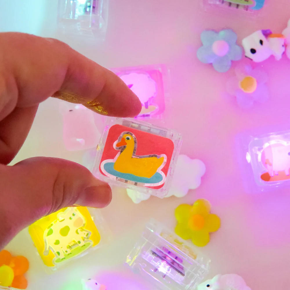 Glo Pals - Water Activated Light-Up Sensory Toys - Farm (6 Pack)