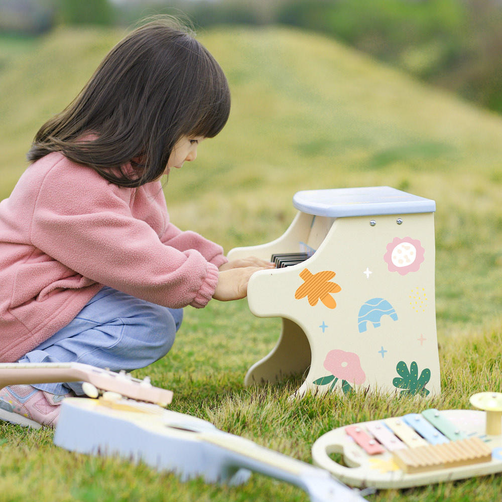 Classic World - Music & Play - Iris Piano