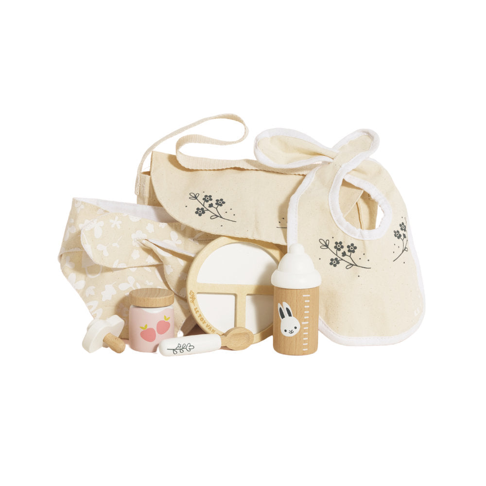 Le Toy Van - Dolls Nursing Kit and Bag - 8pcs