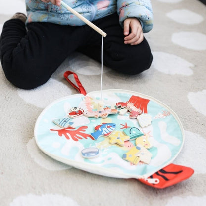 Classic World - Fishing Game - Travel-Size Set with Activity Cards - 34pcs