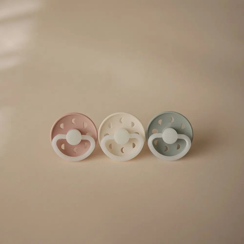 FRIGG Moon Night - Round Latex Pacifier - Cream Frigg